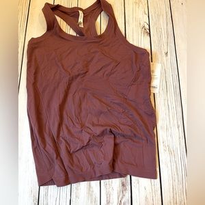 Athleta Momentum Tank